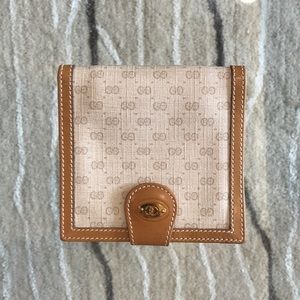 Gucci wallet 100% authentic perfect condition!